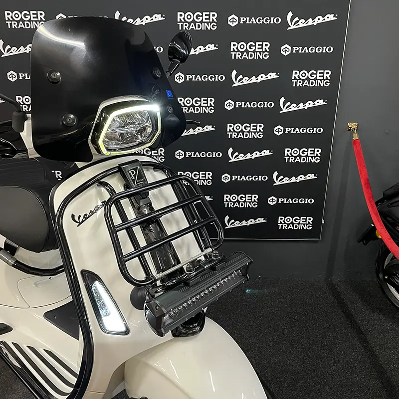 Vespa Sprint 50 - Moped - 2022 - Euro5 - 80cc - Bianco Innocenza – Bild 2