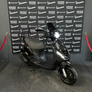 Piaggio Zip 50 - Moped - 2019 - Euro4 - Schwarz glänzend