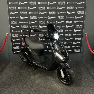 Piaggio Zip 50 - Moped - 2018 - Euro4 - Schwarz glänzend